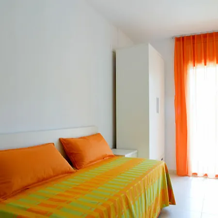 Paradise Village Litoral Costa Dorada Салоу